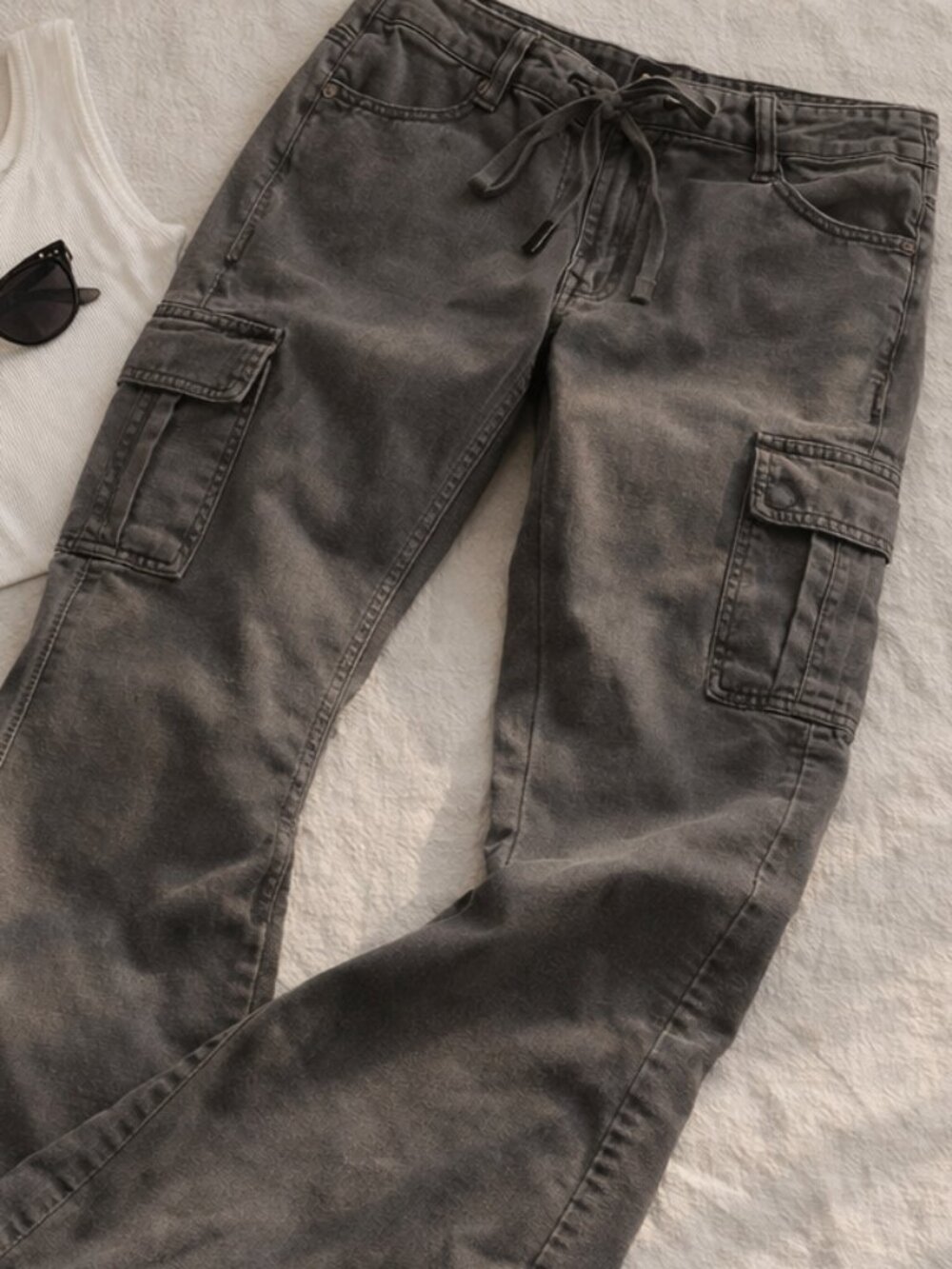 Low Rise Cargo Flare Jeans Dark Gray Y2K AE Size 2